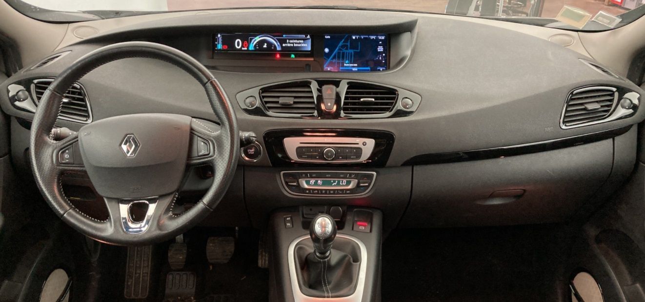 Renault Grand Scenic 1.6 130Ks Siva 2014 Bose Edition 7 Sjedišta 1111
