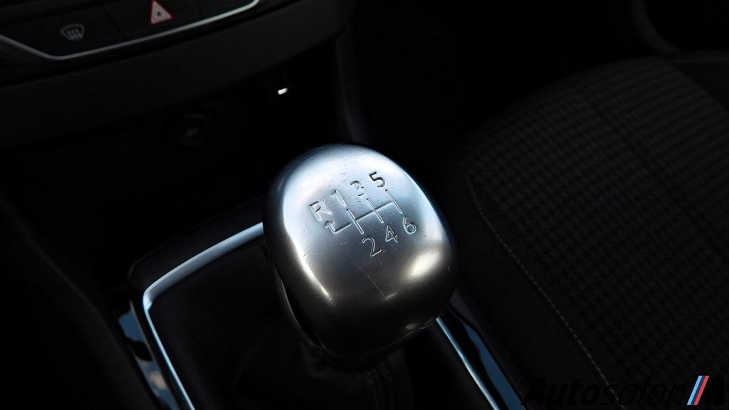 Peugeot 308 Crna Šaltung 2019 141500 Kmdscn6580