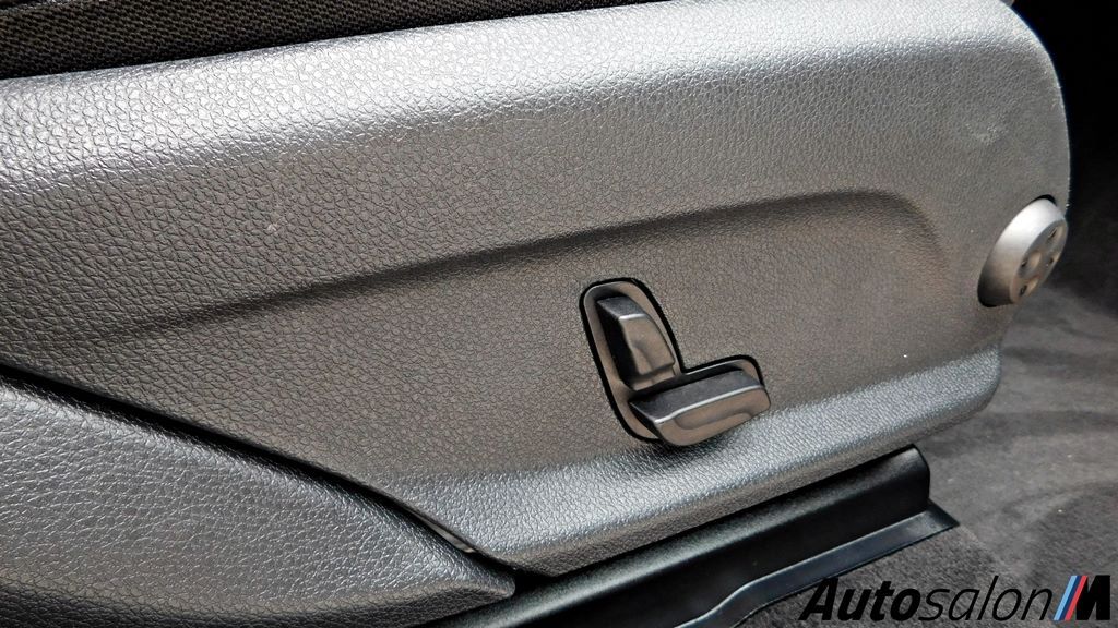 Mercedes GLC AMG Line 2017 Crna 60
