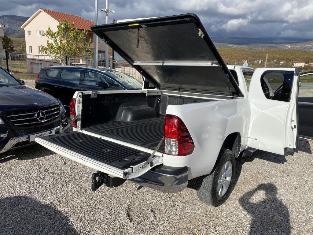 735 Hilux (16)