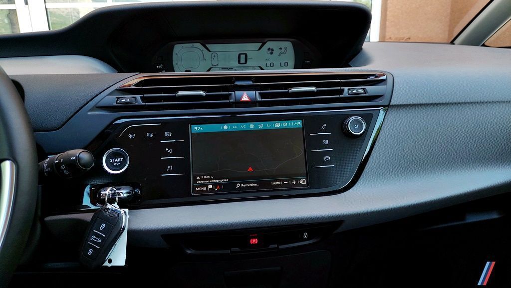 Citroen C4 Spacetourer 2019 Bijela 5 Sjedišta20220707 124403