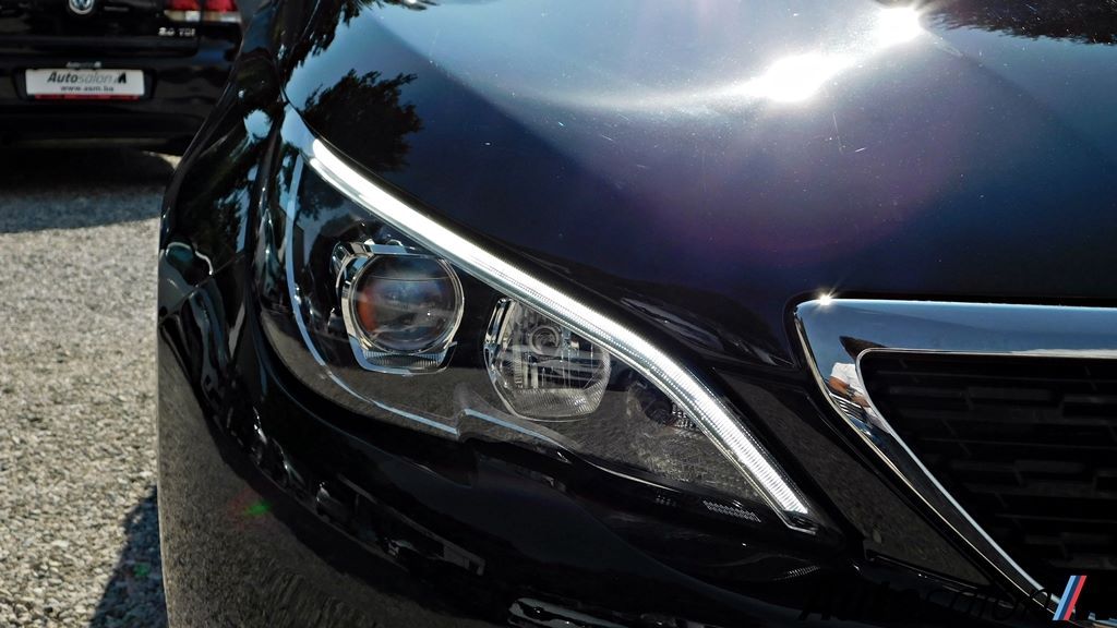 Peugeot 308 2018 Crni DSCN4372