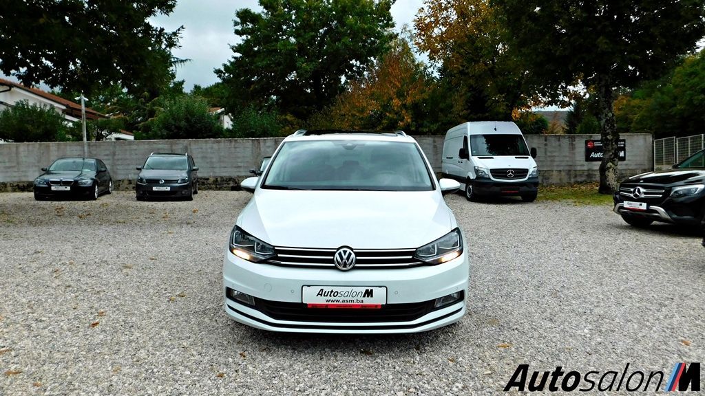 2 Volkswagen Touran 2.0 TDI DSG 2017 7 Sjedištadscn4768