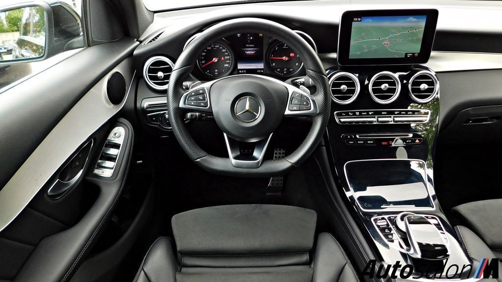 Mercedes GLC AMG Line 2017 Crna 68