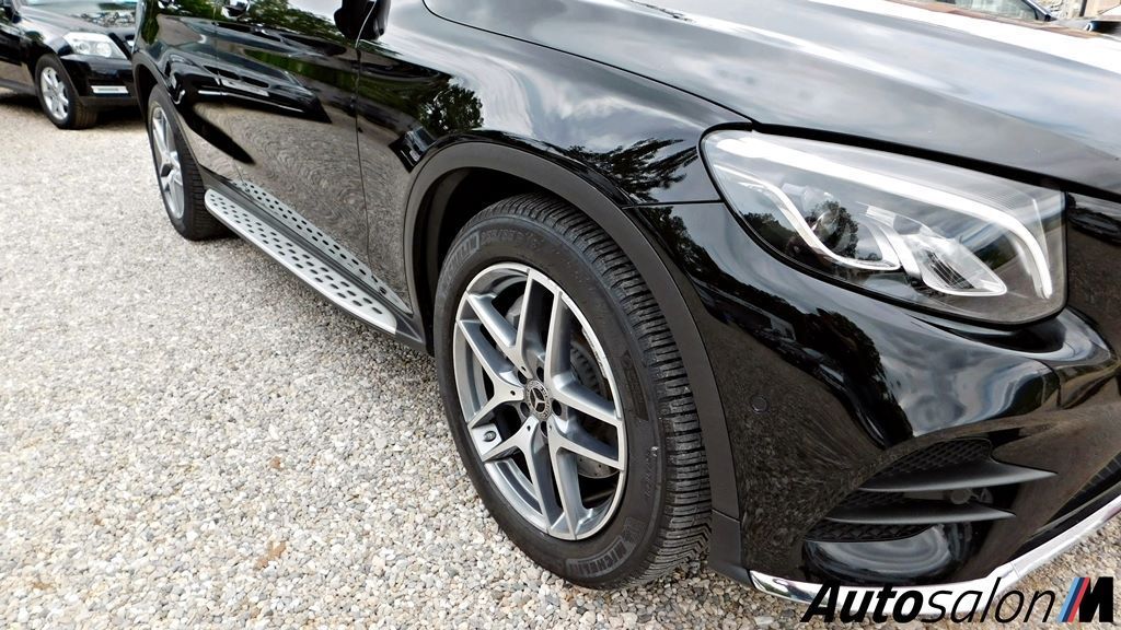 Mercedes GLC AMG Line 2017 Crna 37