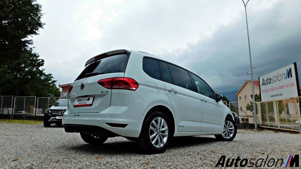 11A Volkswagen Touran 2.0 TDI DSG 2017 7 Sjedištadscn4763