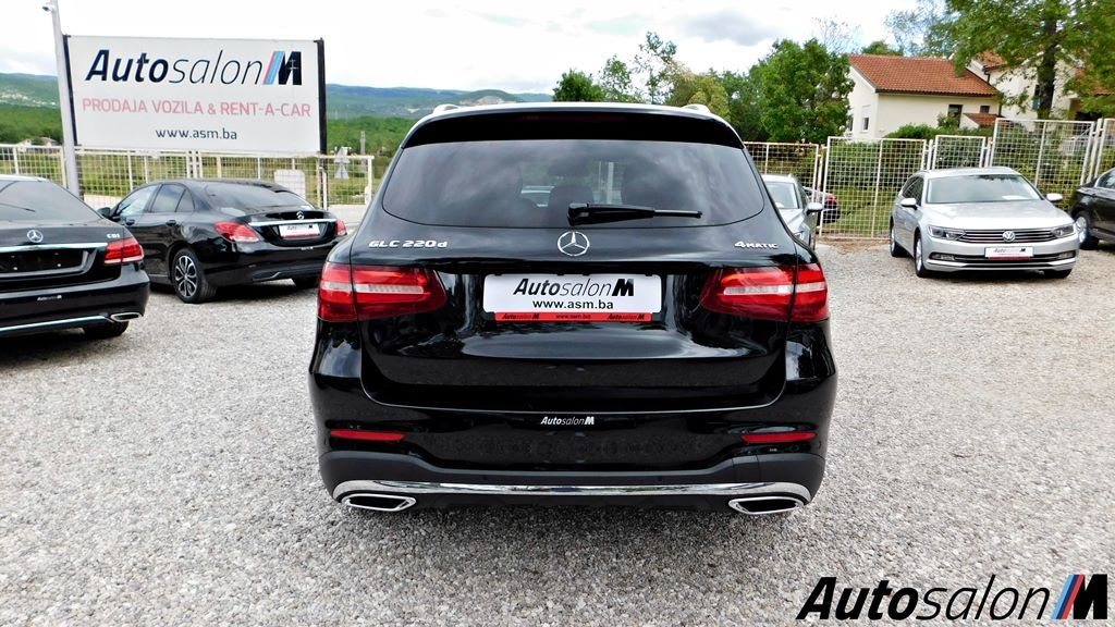 Mercedes GLC AMG Line 2017 Crna 26