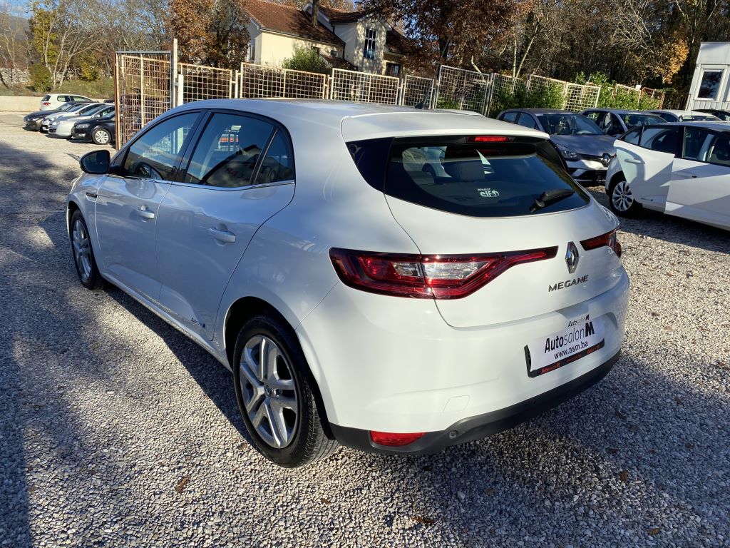 Megane 2017 Bijeli (5)