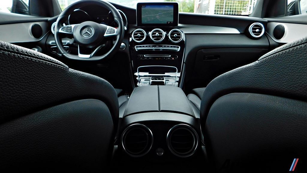 Mercedes GLC AMG Line 2017 Crna 70