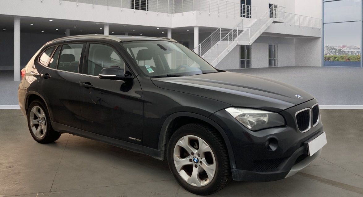 BMW X1XDRIVE 143 Ks Crna 222000Km 1