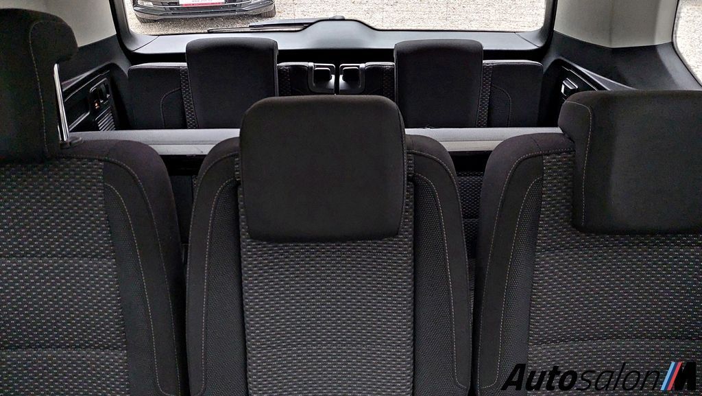 32 Volkswagen Touran 2.0 TDI DSG 2017 7 Sjedišta20211022 155745