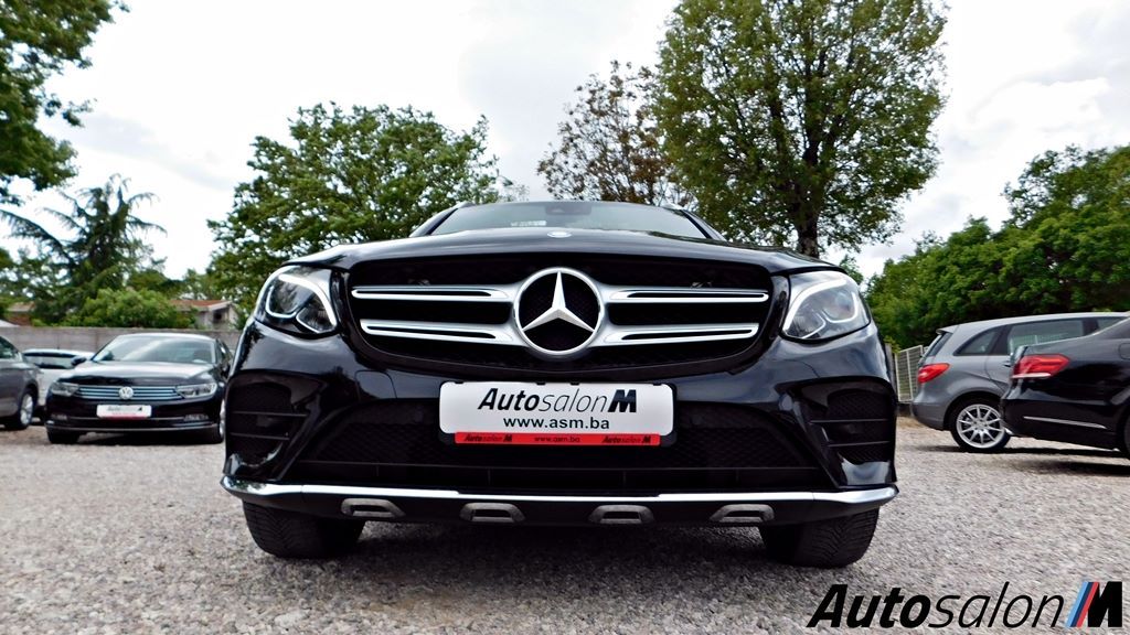 Mercedes GLC AMG Line 2017 Crna 38