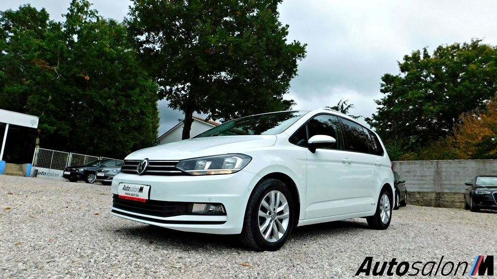 4 Volkswagen Touran 2.0 TDI DSG 2017 7 Sjedištadscn4770