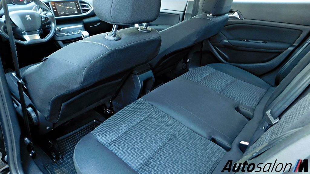 Peugeot 308 2018 Crni DSCN4389