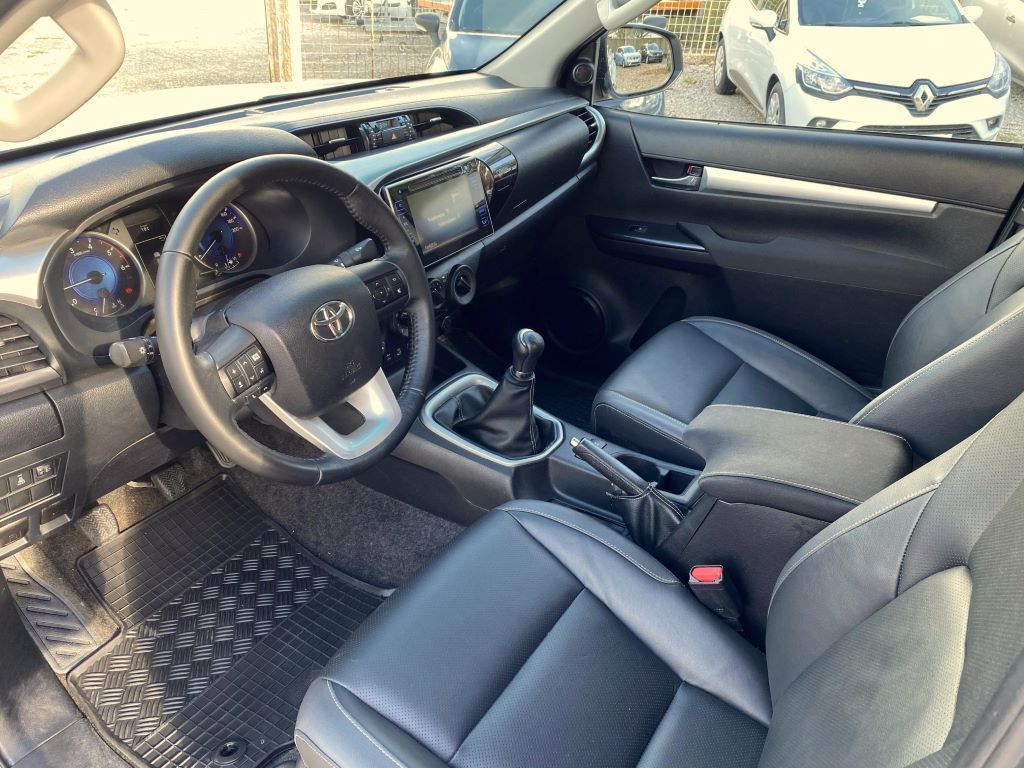 735 Hilux (9)